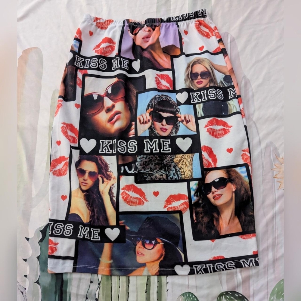 Vintage 90's Cleo Apparel Black, White, & Red Cover Girls In Sunglasses Skirt - Picture 3 of 5